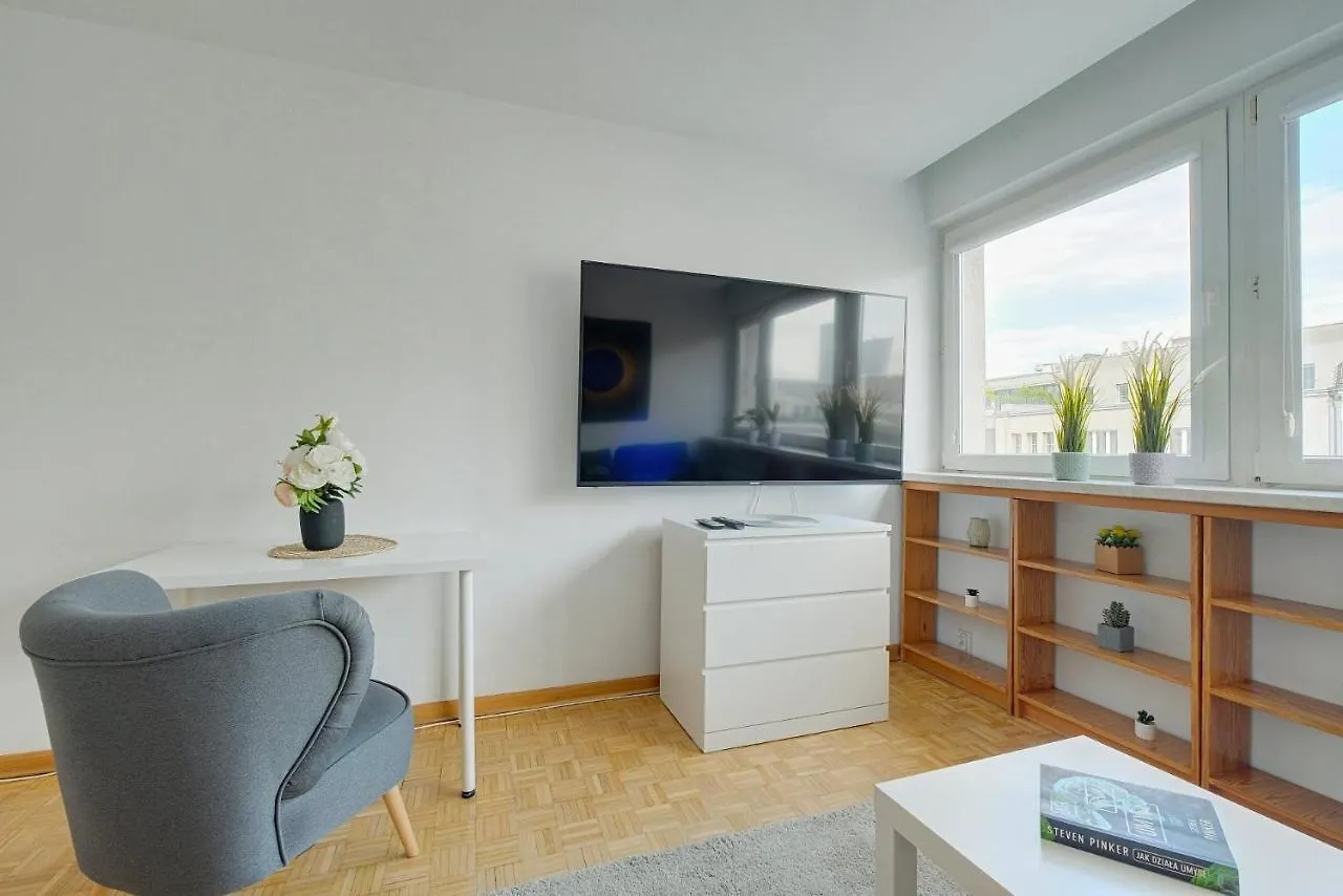 2 Bedroom Apt In Heart Of Warsaw Zgoda 9 Tv70