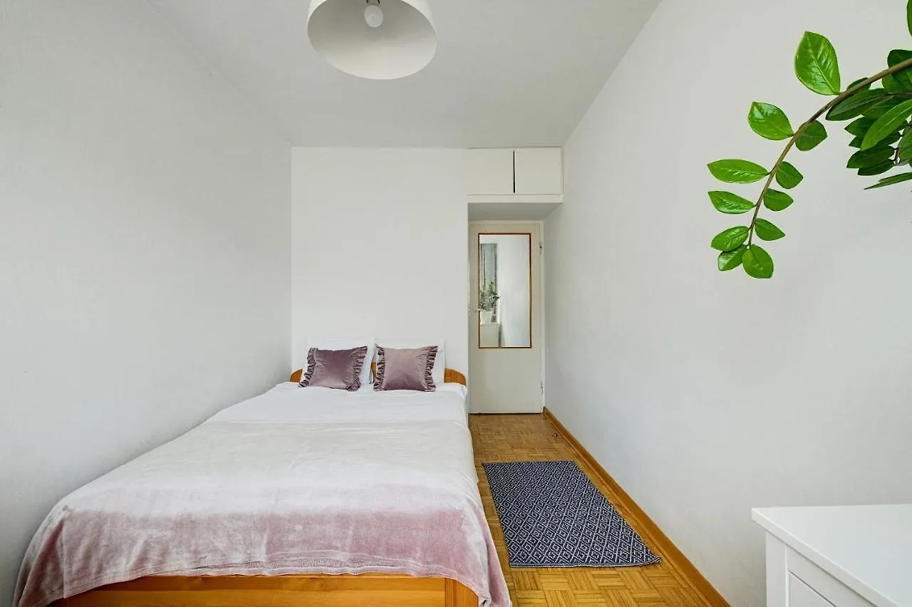 2 Bedroom Apt In Heart Of Warsaw Zgoda 9 Tv70 Poland