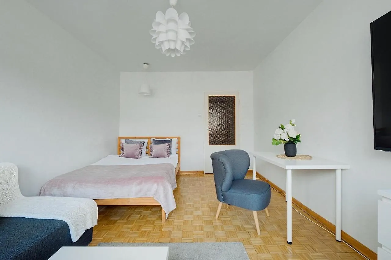 2 Bedroom Apt In Heart Of Warsaw Zgoda 9 Tv70 Poland
