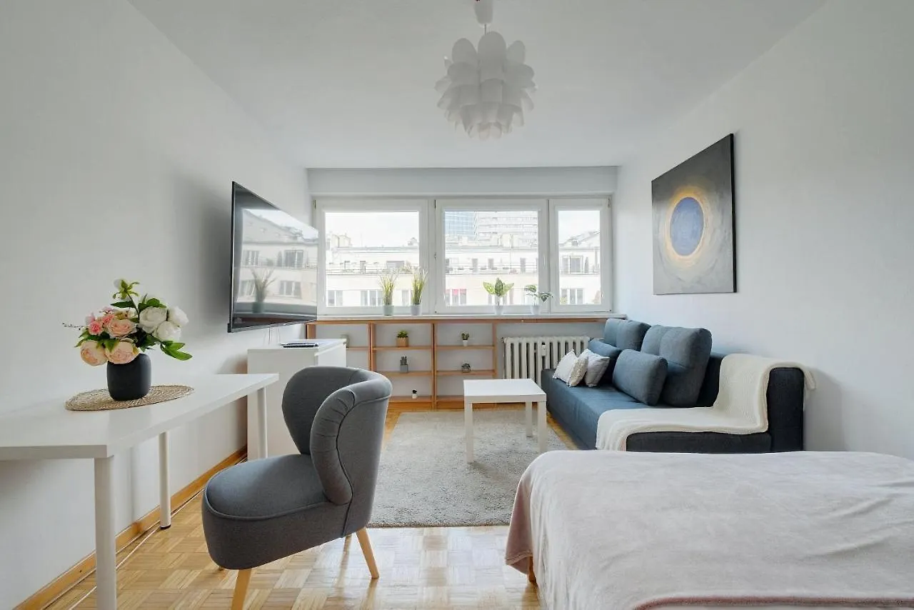 2 Bedroom Apt In Heart Of Warsaw Zgoda 9 Tv70 contacts