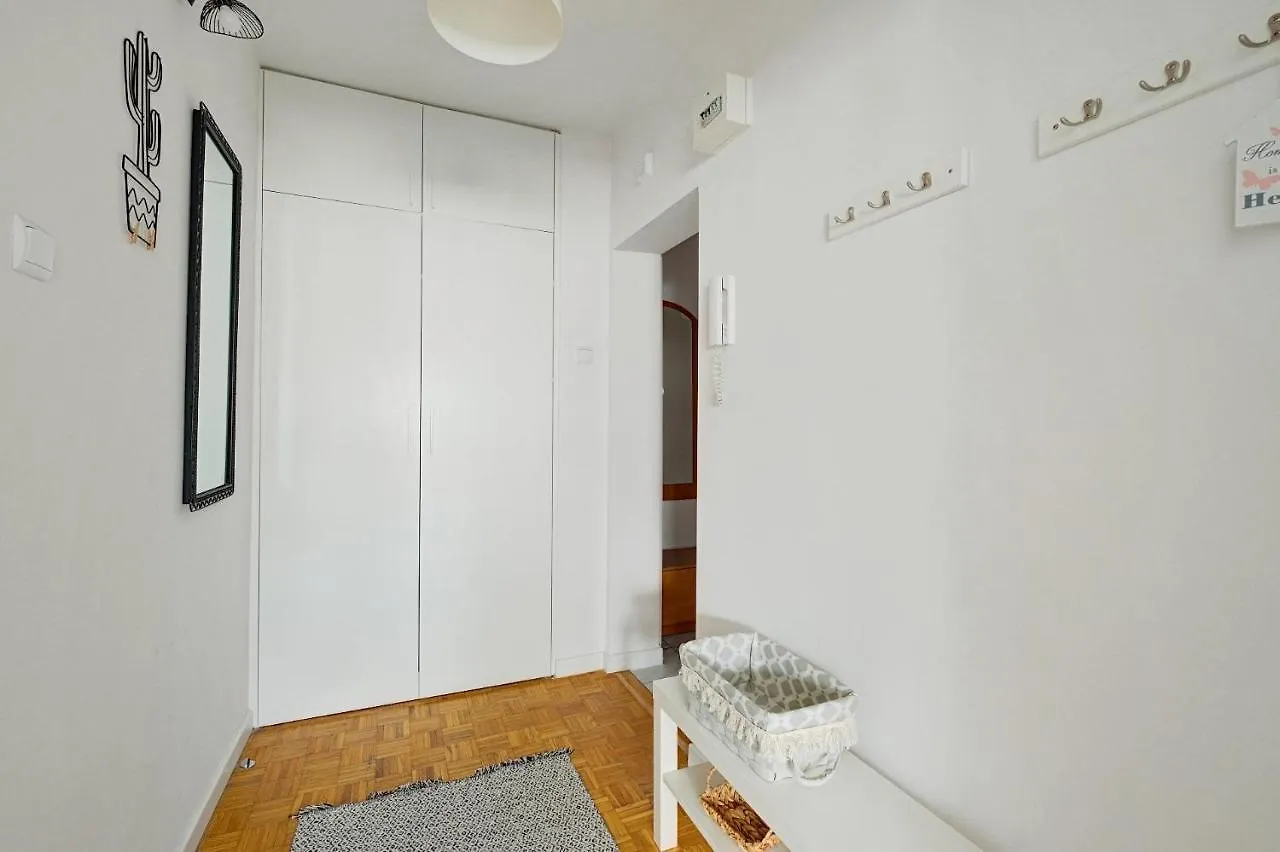 2 Bedroom Apt In Heart Of Warsaw Zgoda 9 Tv70 Apartment